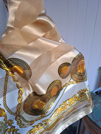 80s Gold Organza Seidentuch Tuch Schraffatur 98×104 Foulard