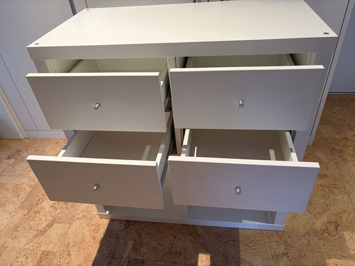 Étagères: Regal IKEA KALLAX weiss – D'occasion à Arth par delphin1979 1