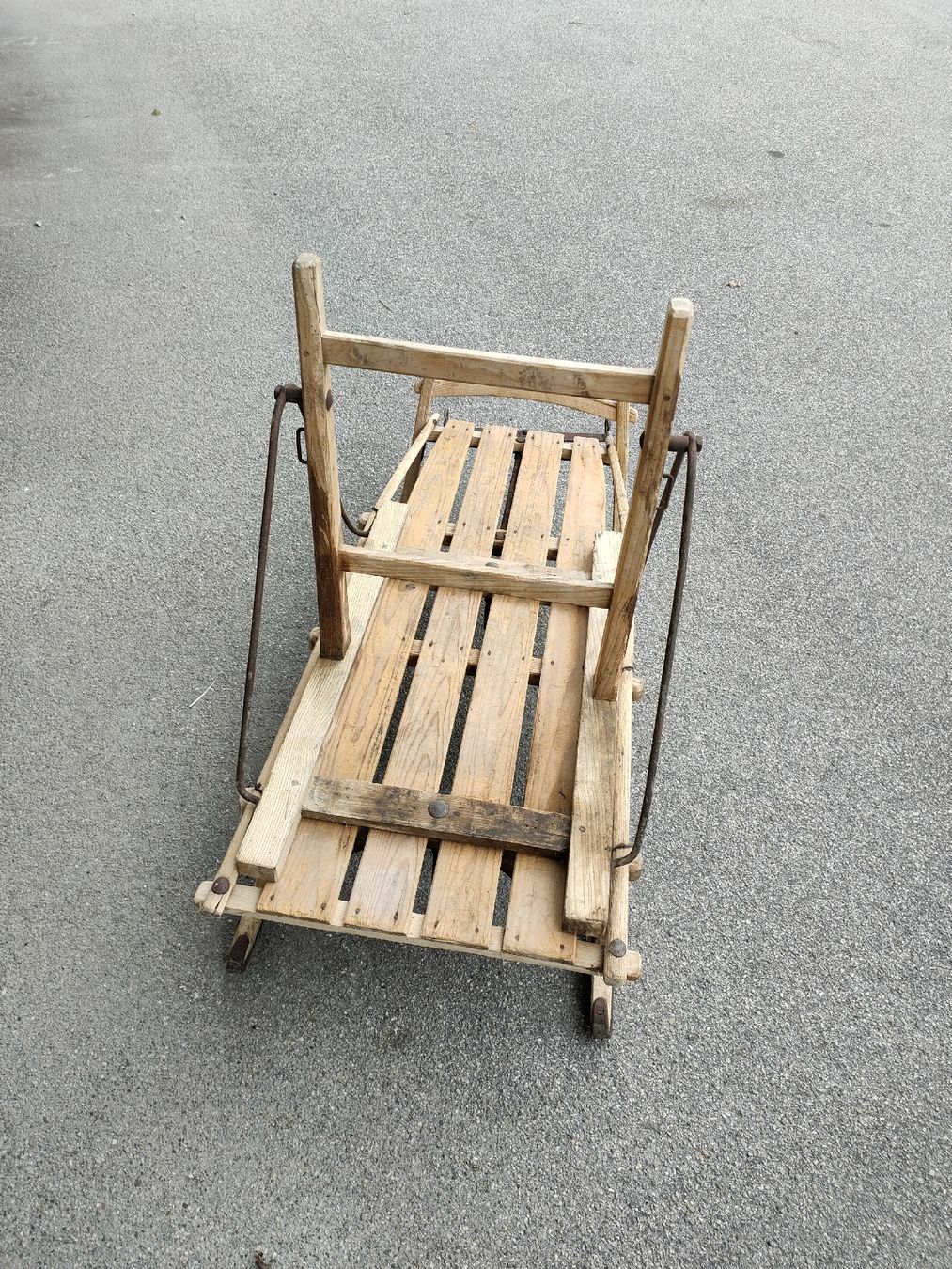 Luge: Antiker Holzschlitten  – D'occasion à Eggiwil par janora02 1