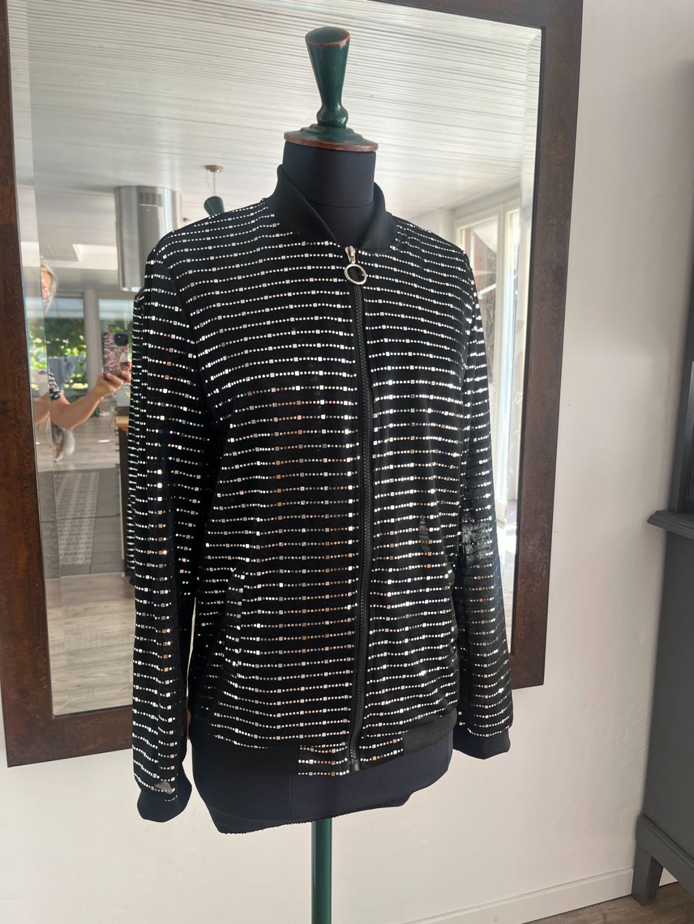 Giacche: Veste strass ! les les fêtes ! – Nuovo (secondo la descrizione) da Seiry venduto da vanille08