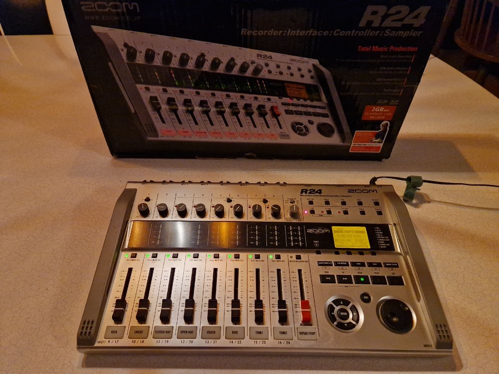 Zoom R24 (Gebraucht) in Wohlen AG für CHF 250 – mit Lieferung auf ...