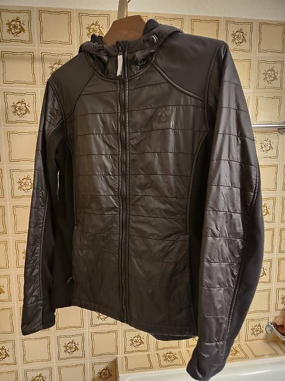 Jacken: Hummel Jacke,Grösse L – Gebraucht aus Schliern b.Köniz von schoggi0503