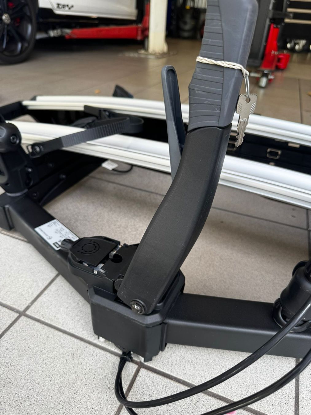 Thule Alle Autoersatzteile: Porte-vélos Thule XT2 – Neu (gemäss Beschreibung) aus VOUVRY von Cornut 5