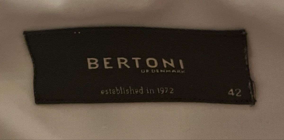 Chemises: Chemise blanche Bertoni – D'occasion à Fribourg par Obiwan22 2