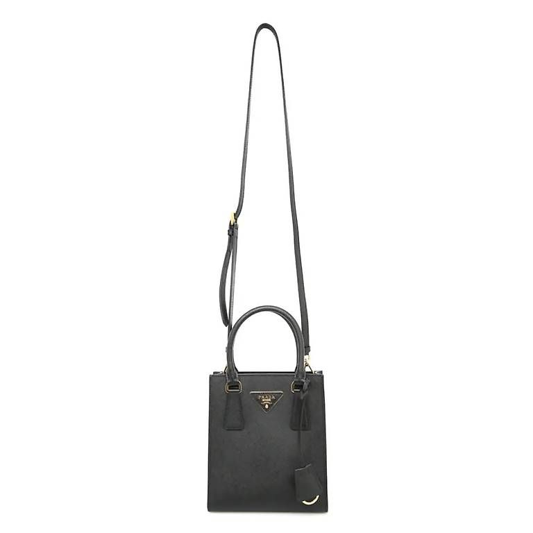 Prada Borse: Prada Handtasche mit Dreiecks-Logo – Usato da Luzern venduto da MariaZ78 1