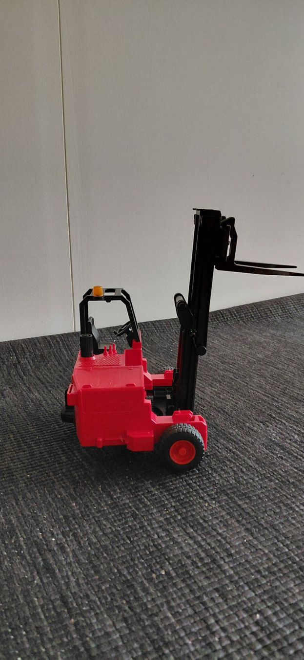 Bruder Jouets: Bruder Ups Logistik LKW – D'occasion à Linthal par Suzan9 6