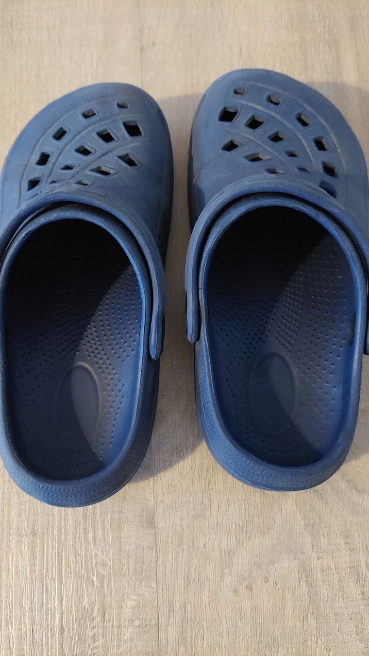 Scarpe per ragazzi: Schuhpaket für Junge – Usato da Egolzwil venduto da mobiledeluxe 4