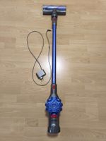 Dyson V7 / SV11 Akku-Staubsauger mit Ladegerät (blau)