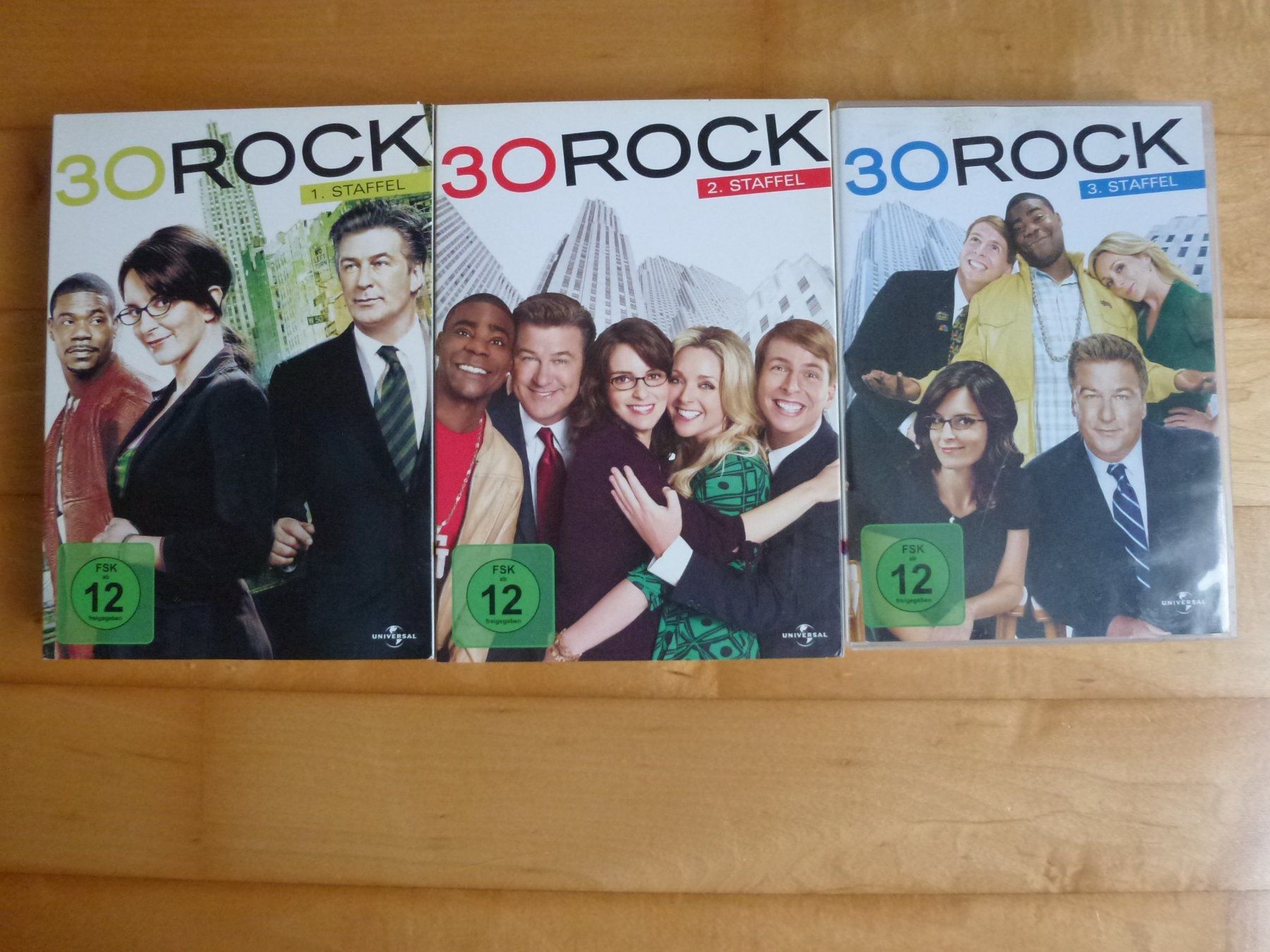 Tutti i DVDs: 30 Rock - Staffel 1-3 (8 DVDs – Nuovo (secondo la descrizione) da Bern venduto da Frebo