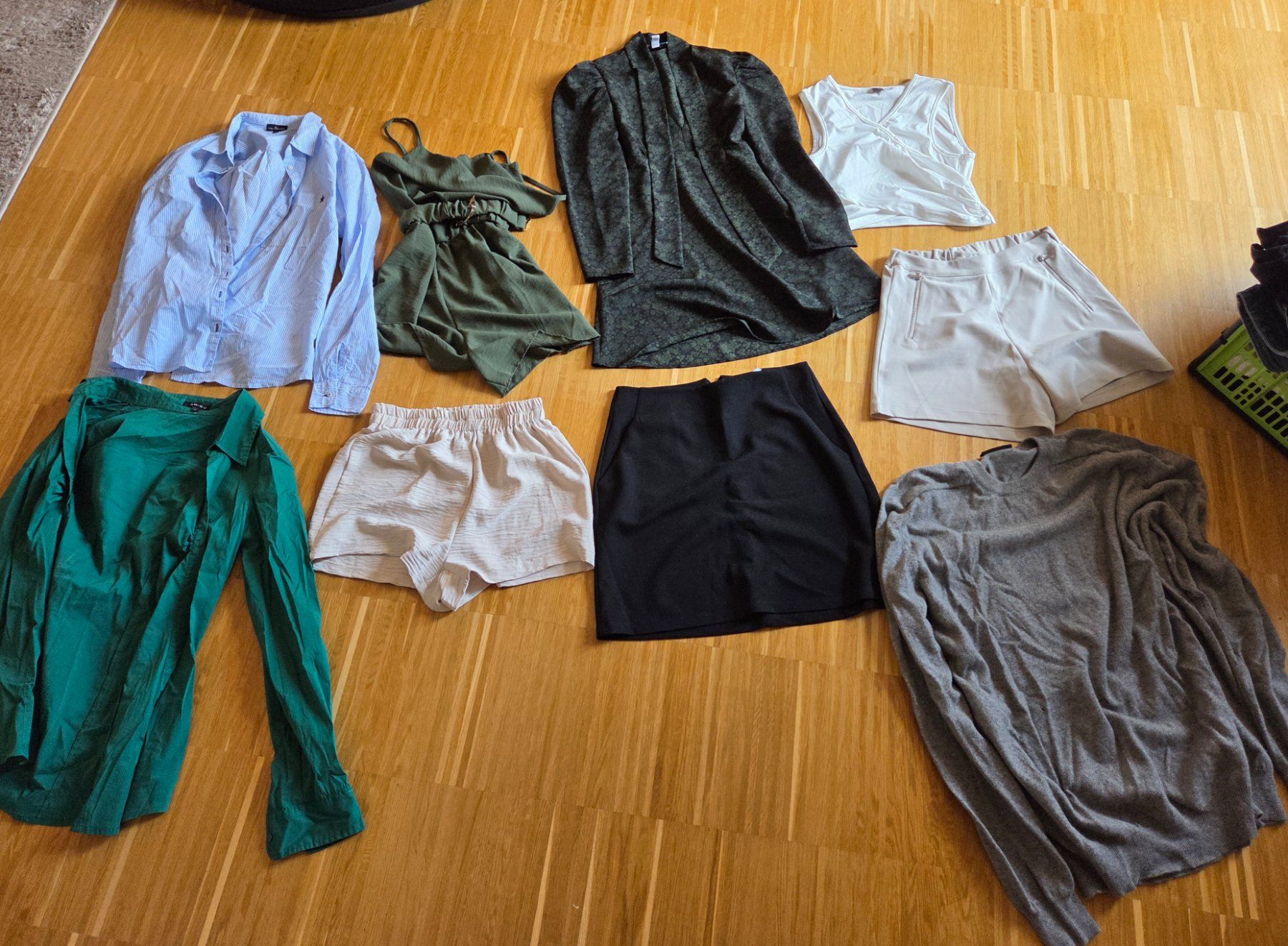 Lots de vêtements: Kleiderpaket - XS / S – D'occasion à Bülach par jus_jk8n 2