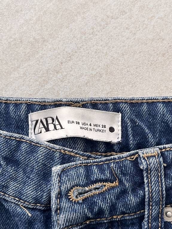 Jeans: ZARA blaue straight leg Jeans Gr. 36 – Usato da Niederwangen BE venduto da mcp_l62p 2