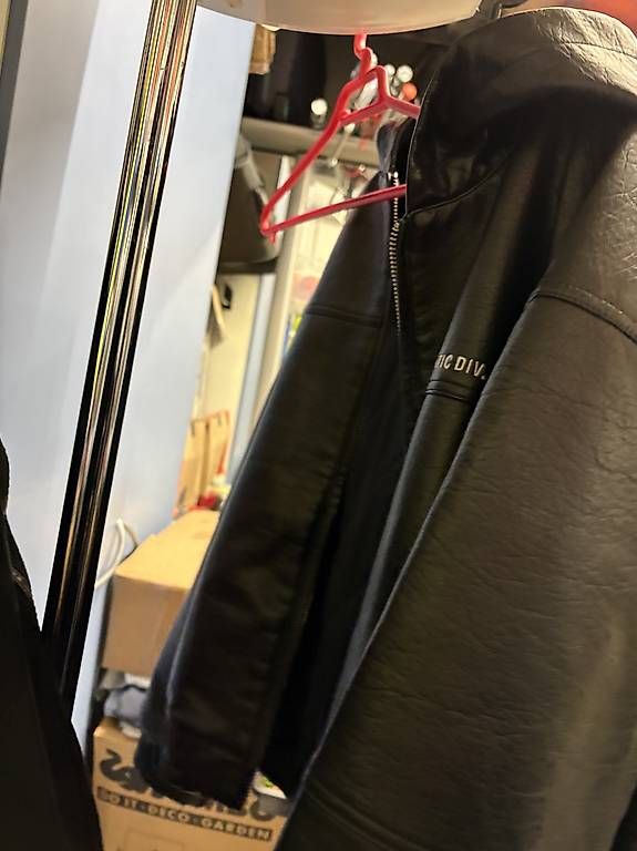 Giacche: Kunstleder Jacke mit Kapuze – Usato da Reinach BL venduto da aro_22f6 4