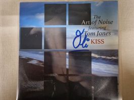 The Art Of Noise Featuring Tom Jones Single – Kiss
