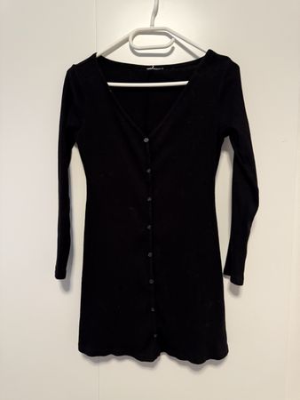 Kuezes, Langarm Kleid