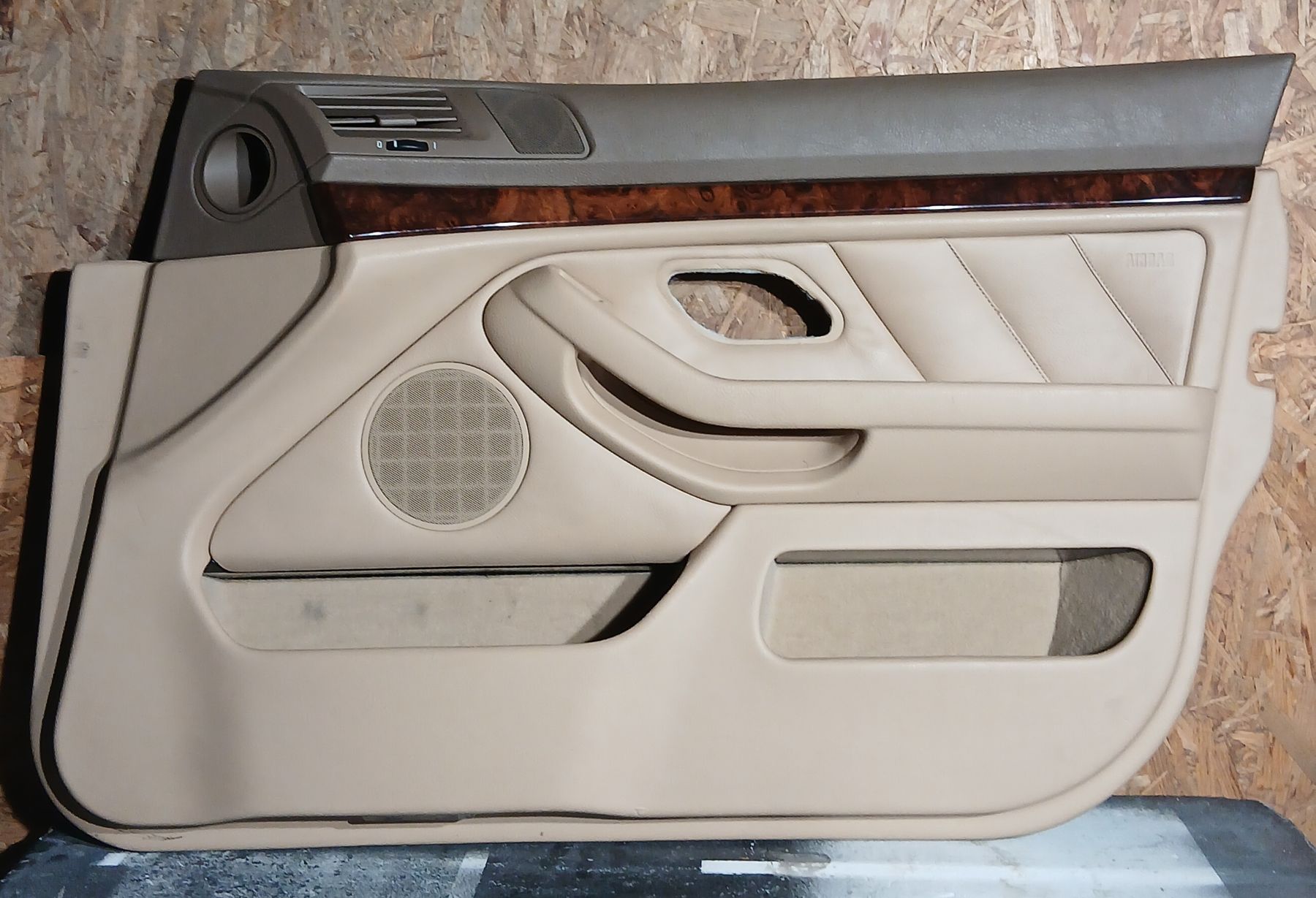 BMW Tutti pezzi di ricambio auto: Panneaux de portières BMW E39 540 – Usato da la heutte venduto da Auto-stock