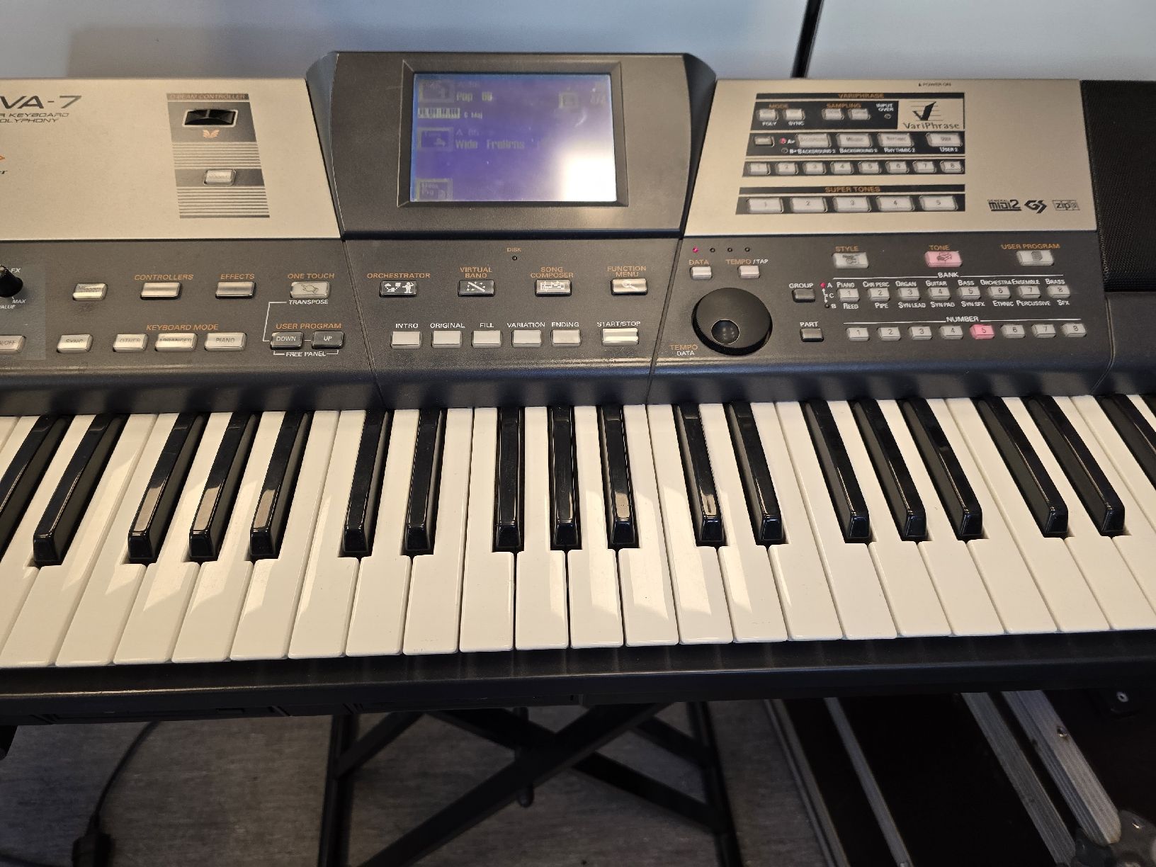 Roland Musikinstrumente: ROLAND VA-7 V-Arranger Keyboard – Gebraucht aus Zürich von Roy-Events-Zurich 8