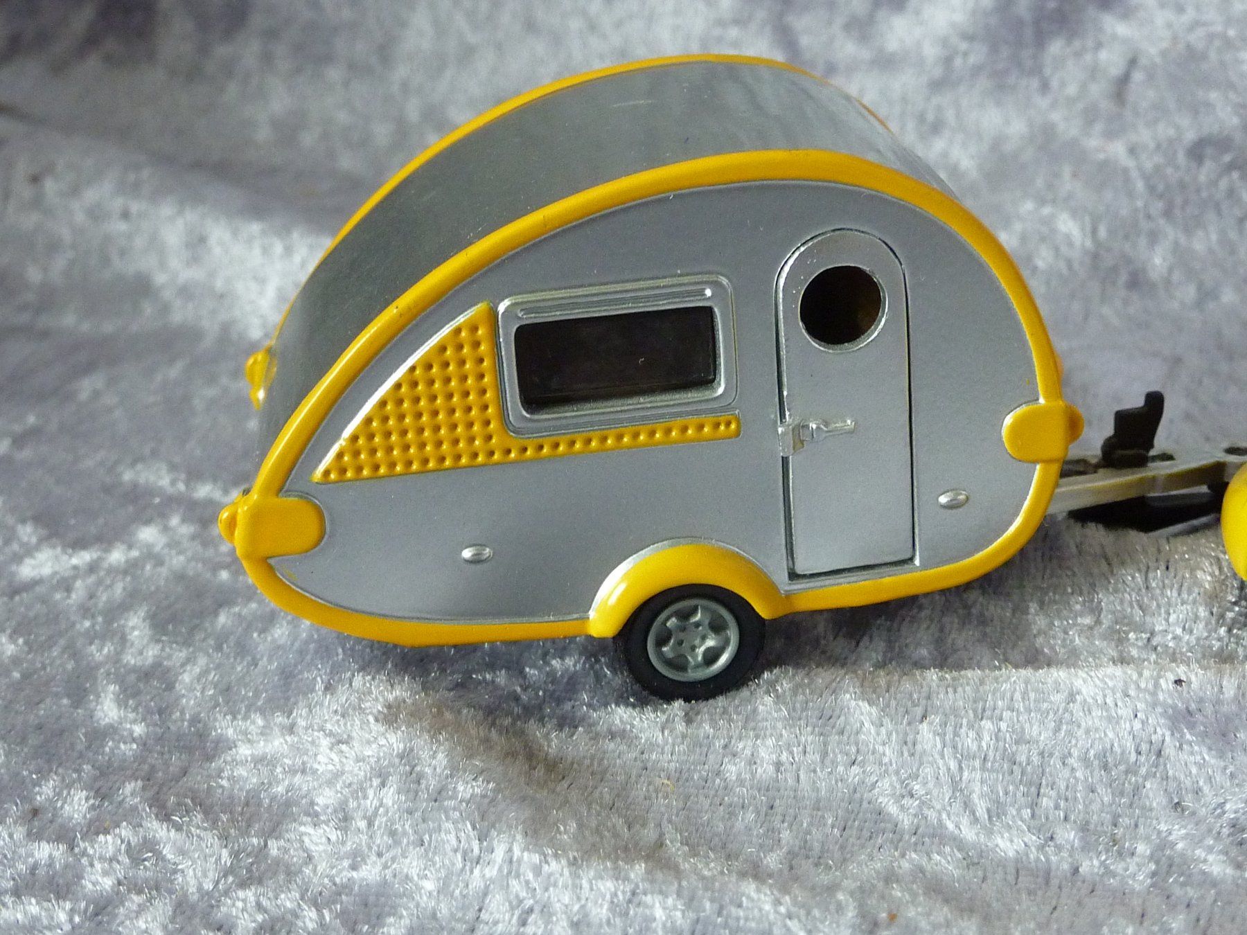 Siku Voitures modèles: VW Beetle mit Tabbert Tab Siku – D'occasion à Dürrenäsch par Cobra1ch 4