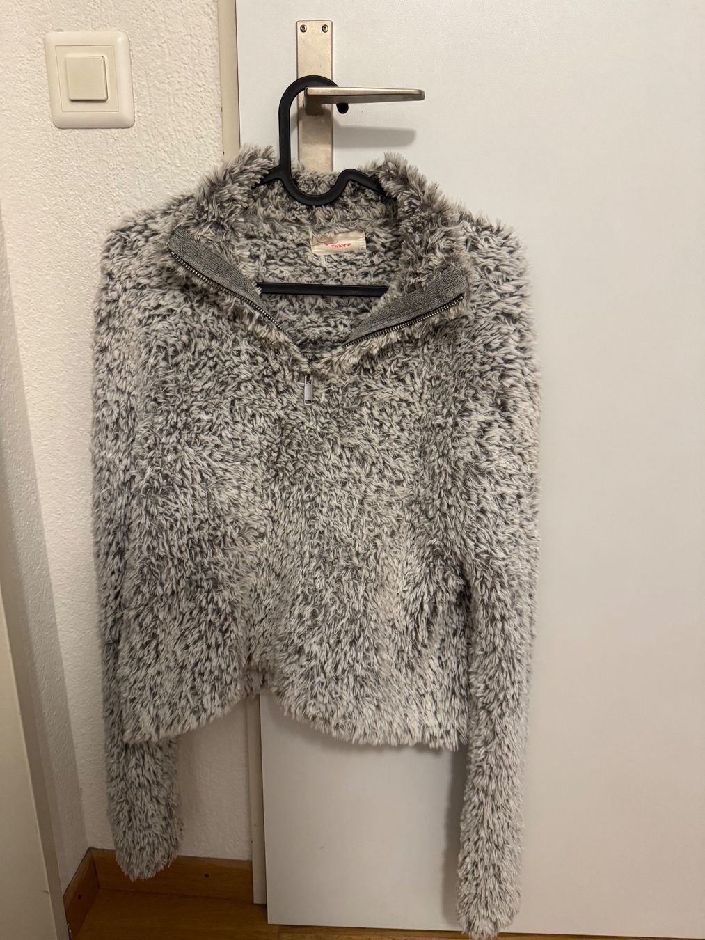 Maglioni & Felpe: Twintip Pullover/Jäckli Plüsch one Size – Usato da Pfäffikon SZ venduto da Melanie335