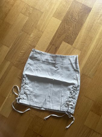Mini jupe Bershka beige XS