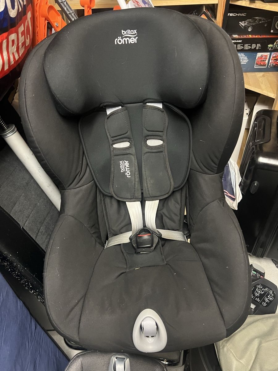 Britax Römer Seggiolini per auto: Kindersitz Britax Römer – Usato da Volketswil venduto da SaGa91