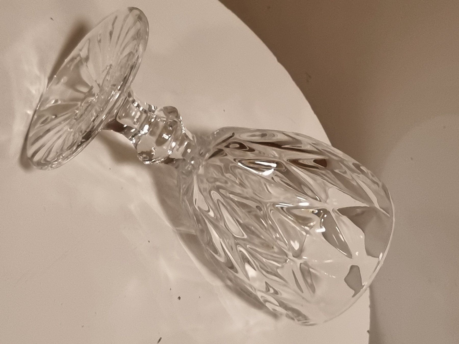 Bicchieri: 4 Vintage Gläser Pressglas Reliefdekor – Usato da Scharnachtal venduto da devin03 7
