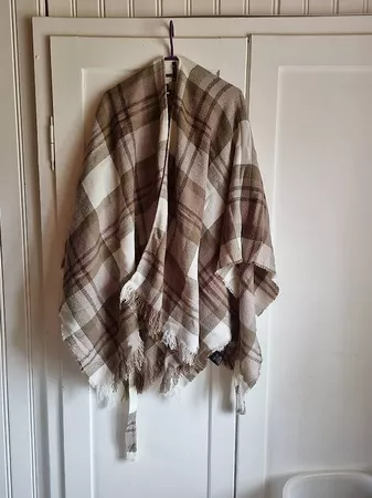 Ponchos in 5 Farben