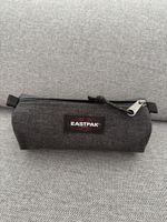 Trousse Eastpak grise, idéale pour l'école