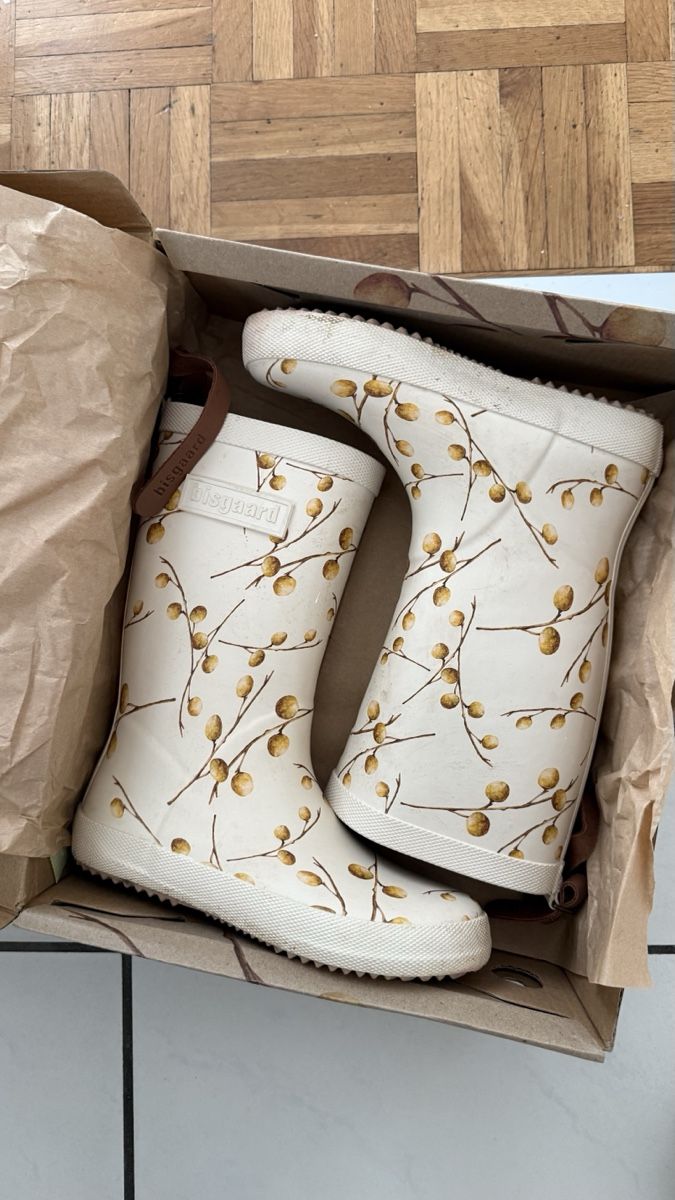 Scarpe per ragazze: Bisgaard Gummistiefel Mädchen mit Blumenmuster - Gr. 31 Top – Usato da Glattfelden venduto da nur_xpw6