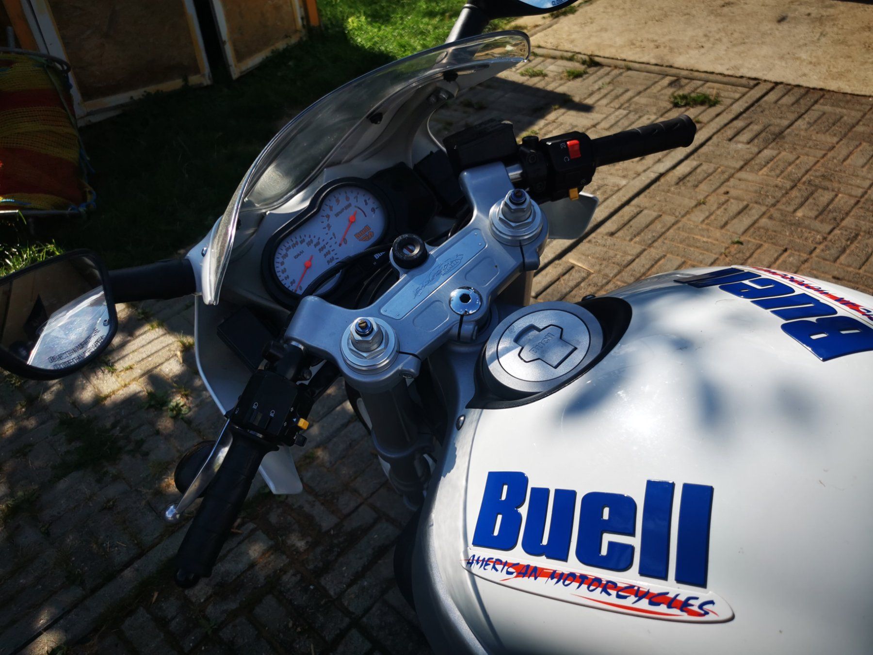 Buell Strada: Moto Buell – Usato da La Chaux-de-Fonds venduto da miami-vice1985 3