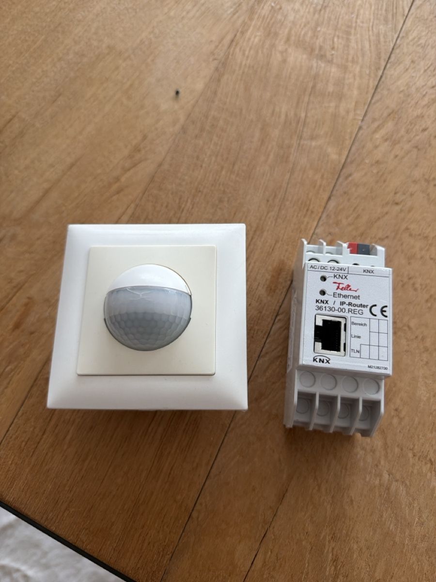 Feller Componenti elettronici: KNX geräte – Usato da Zermatt venduto da mpower431