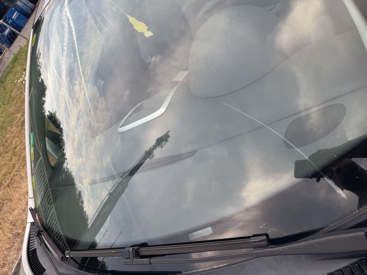 Peugeot Automobili: Peugeot 207 – Usato da Wallbach venduto da SchnellAutomobile 1