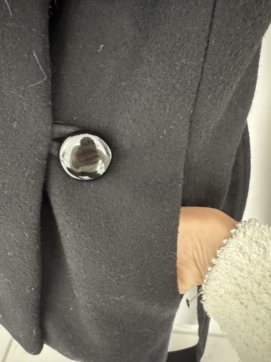H&M Giacche: Winterjacke mit Fell, schwarz, Gr. 38 – Usato da Emmenbrücke venduto da Florentina27 4