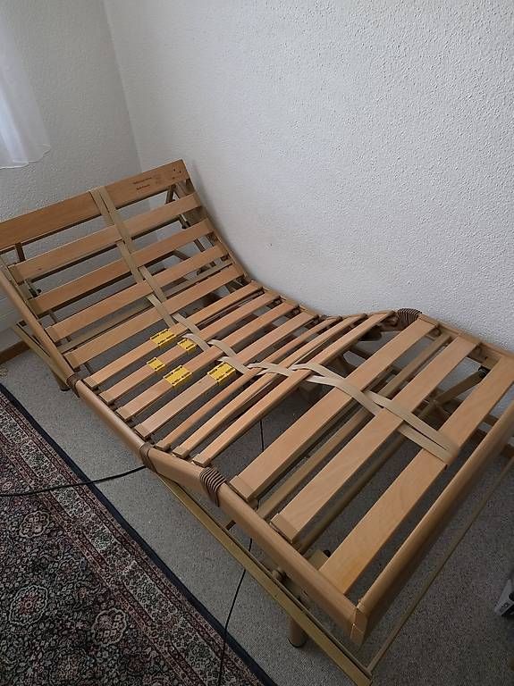 Letti: Elektrisches Bett – Usato da Winterthur venduto da joh_7vnv