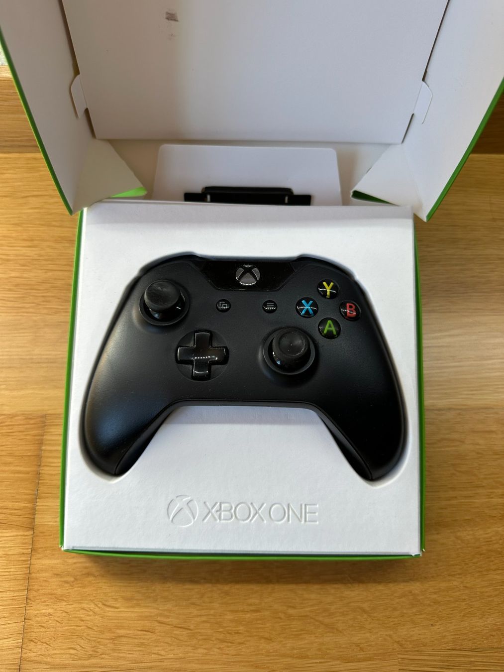 Microsoft Manettes: Microsoft Xbox One Controller – D'occasion à Basel par Dudu00 1