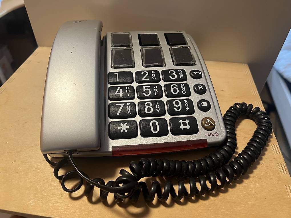 Telefoni: Switel TC40 Senioren Telefon – Usato da Itingen venduto da Haefi