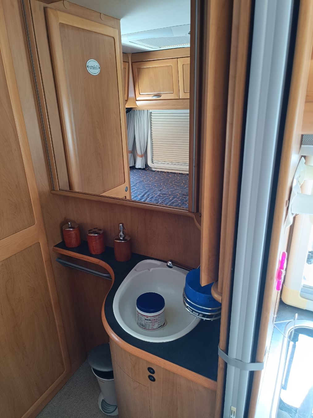 Hymer Camping Fahrzeuge: Hymermobil wohnmobiel – Gebraucht aus wittenbach von frisen 3