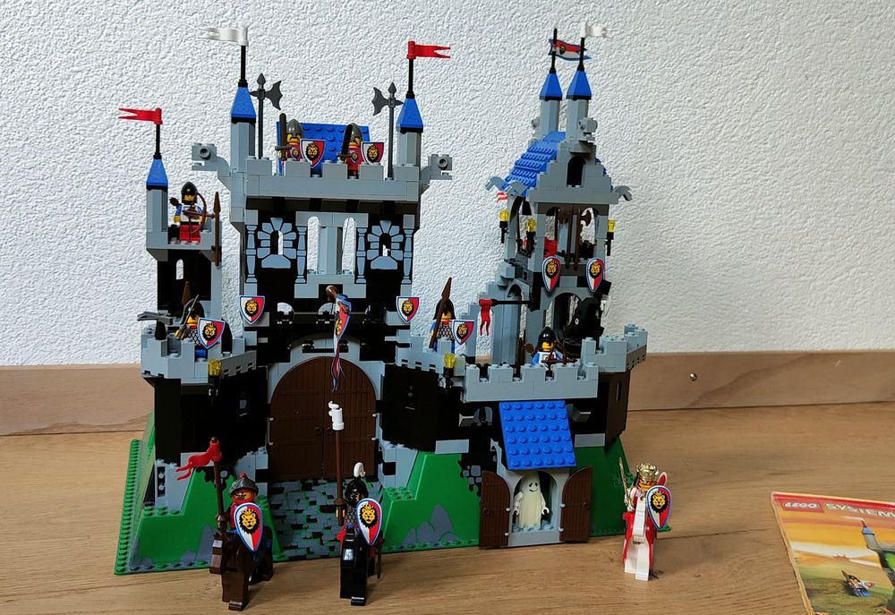 LEGO 6090 Ritterburg 👍 (Gebraucht) in Erstfeld für CHF 259 – mit ...