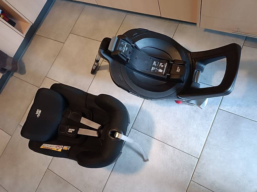Britax Römer Seggiolini per auto: Britax römer – Usato da Ehrendingen venduto da taro98 2