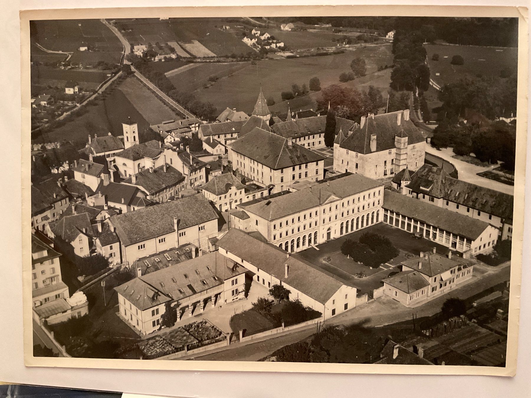 Cartoline postali: Flugbild Colombier, 1948 – Usato da Tecknau venduto da bleilaus