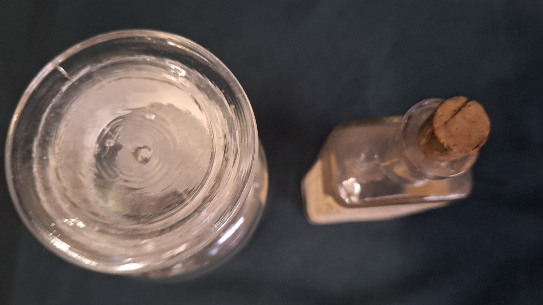 Matériel de laboratoire: 2 alte Apotheker Fläschchen – D'occasion à Arlesheim par shopradl 5