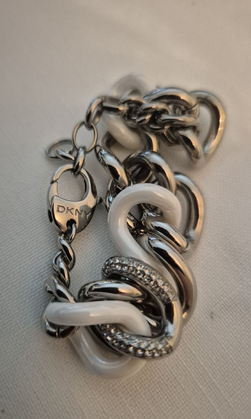 Bracciali & Braccialetti: DKNY white and silver chain bracelet  – Nuovo (secondo la descrizione) da Zürich venduto da mrs_kz6n 1