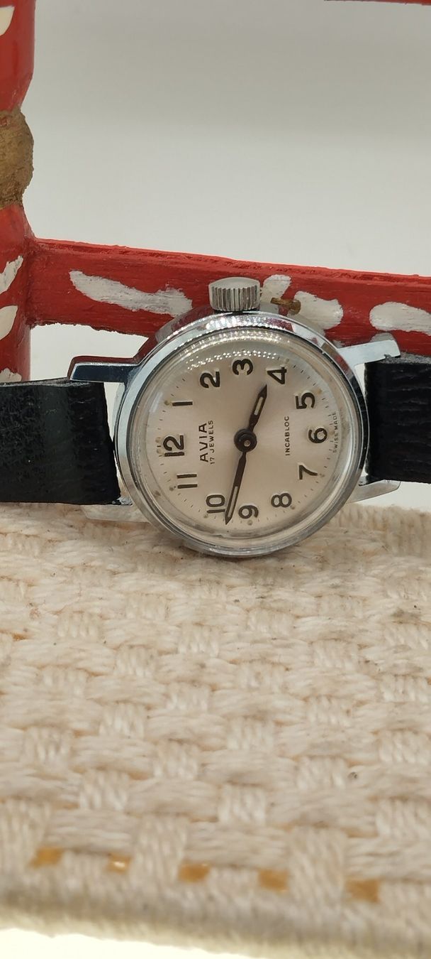 Avia Orologi: Montre vintage Avia – Usato da La Chaux-de-Fonds venduto da jac_9llg 1