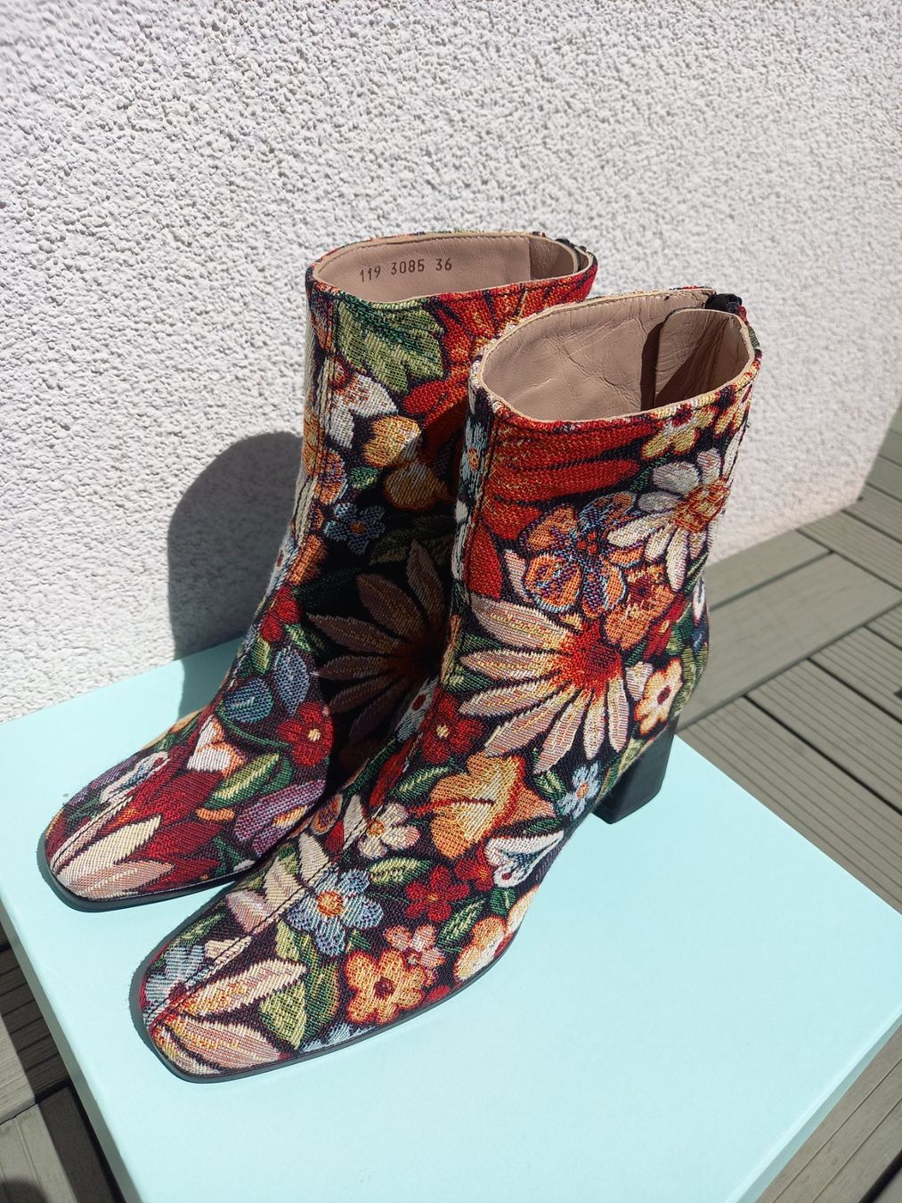 Scarpe da donna: Paco Gil Stiefeletten Echtleder Blumen 36 – Nuovo (secondo la descrizione) da Zwillikon venduto da Leewii 1