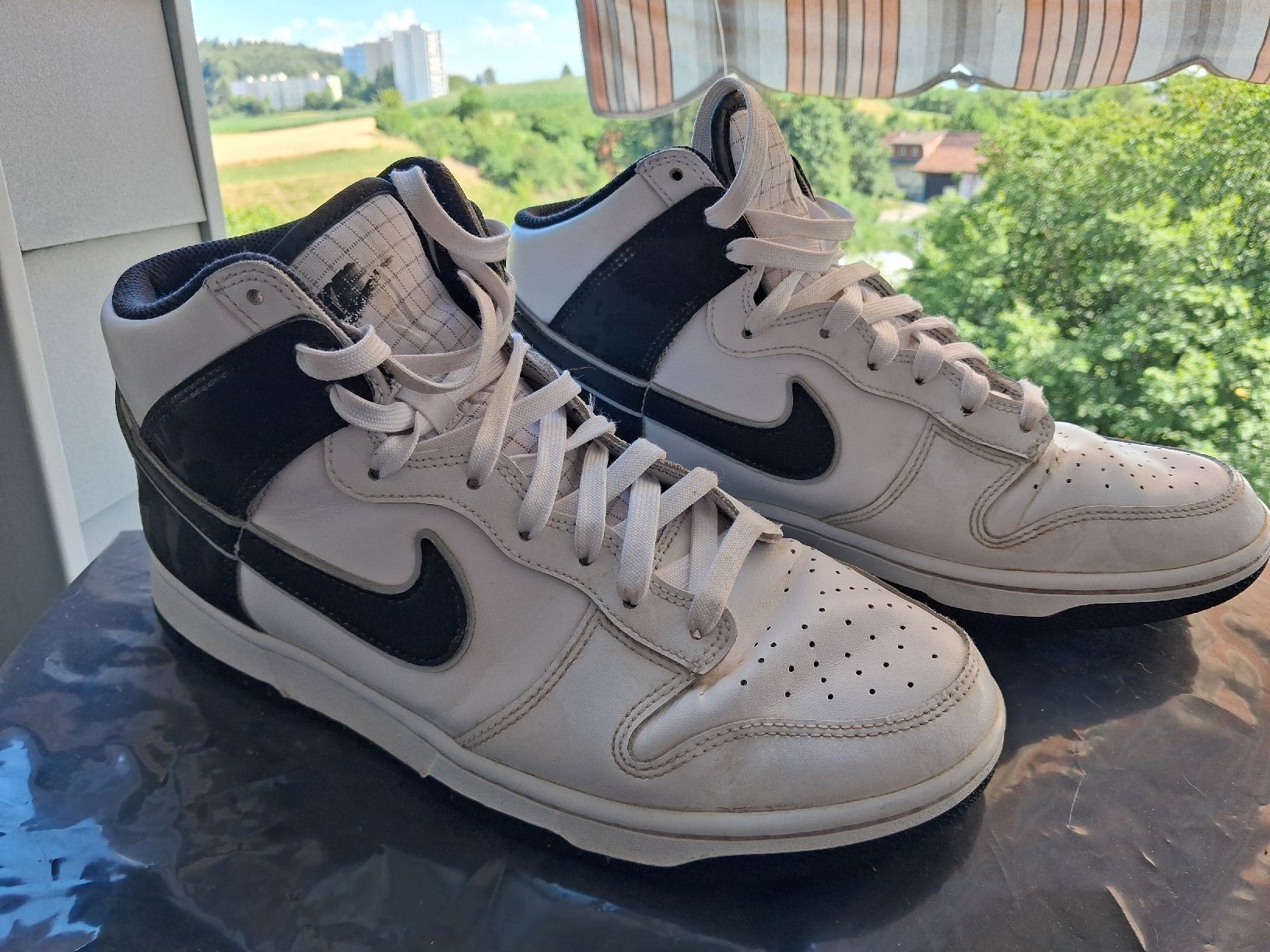 Nike Scarpe da uomo: NIKE Dunk High Retro SE Herren Sneakers 43 Schwarz/Weiss – Usato da Effretikon venduto da SEMOUNA 1