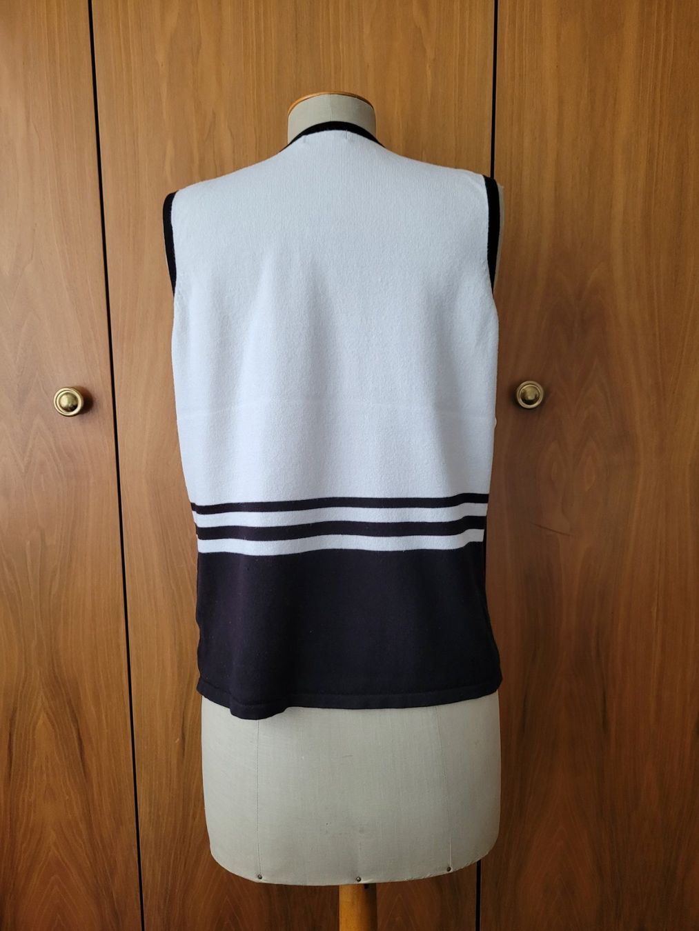 Gilet & Giacche senza maniche: Gilets (2 Stk.) aus 70% Viskose – Usato da Triesen venduto da stephanieschurti 6