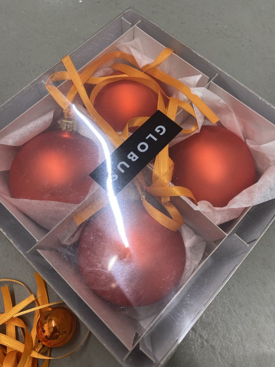 Globus Alle Dekorationen: Weihnachtskugeln Globus orange diverse Grössen  – Gebraucht aus Zollikon von Dory11 4