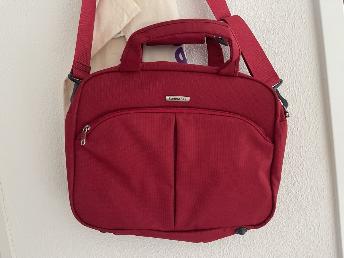 Samsonite Valigie & Borse: Samsonite Red Work Bag, Excellent Condition! – Nuovo e nell'imballaggio originale da Winterthur venduto da shp_xcc5 1