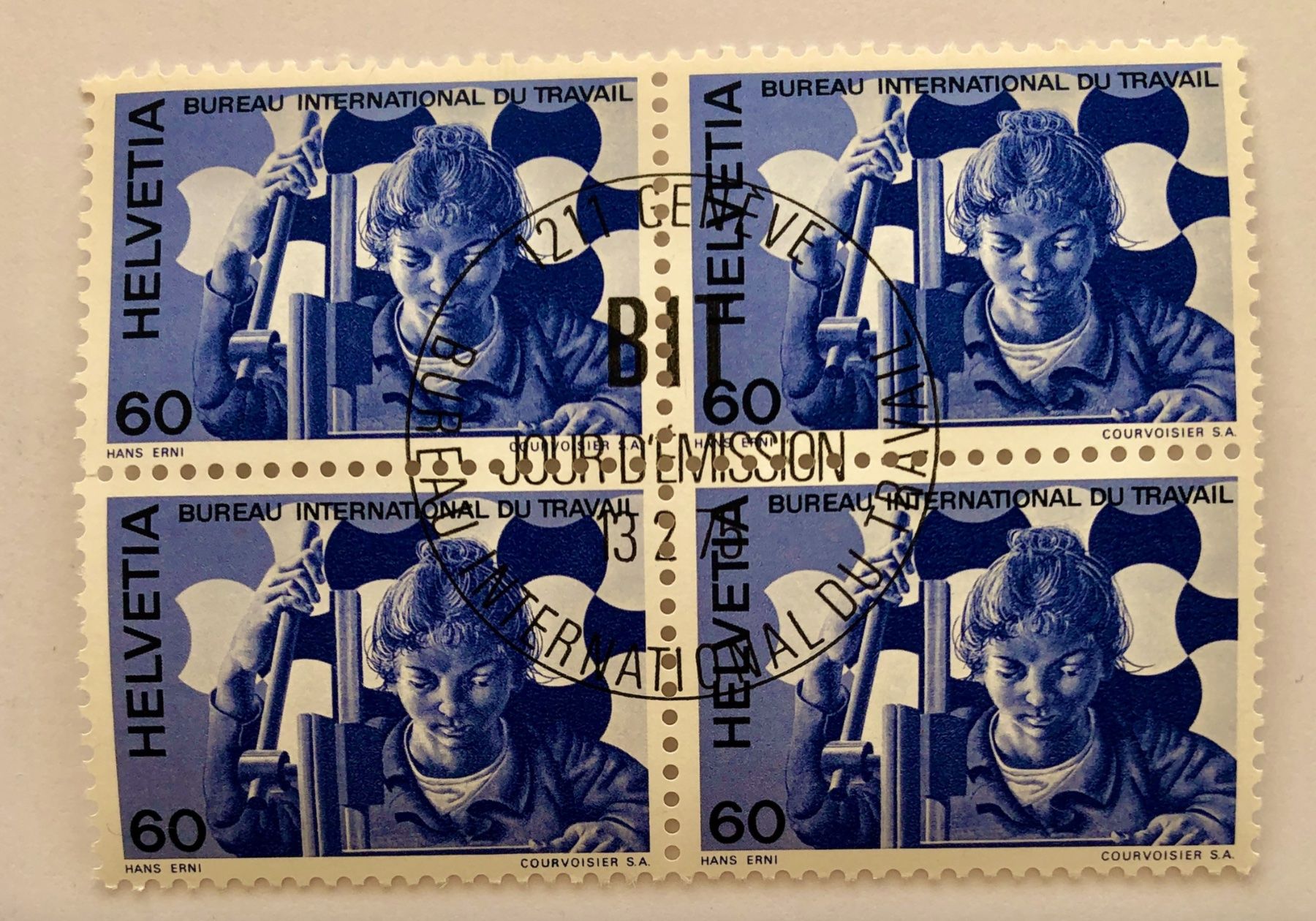 Tutti i francobolli: Viererblocks Dienstmarken, BIT  Geneve     – Usato da Aarau venduto da Billa007