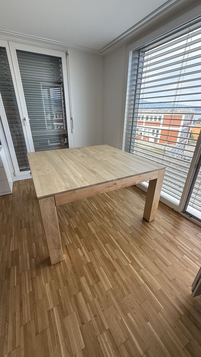 Tables: Massiv Holztisch  – D'occasion à Stäfa par Ed88 2