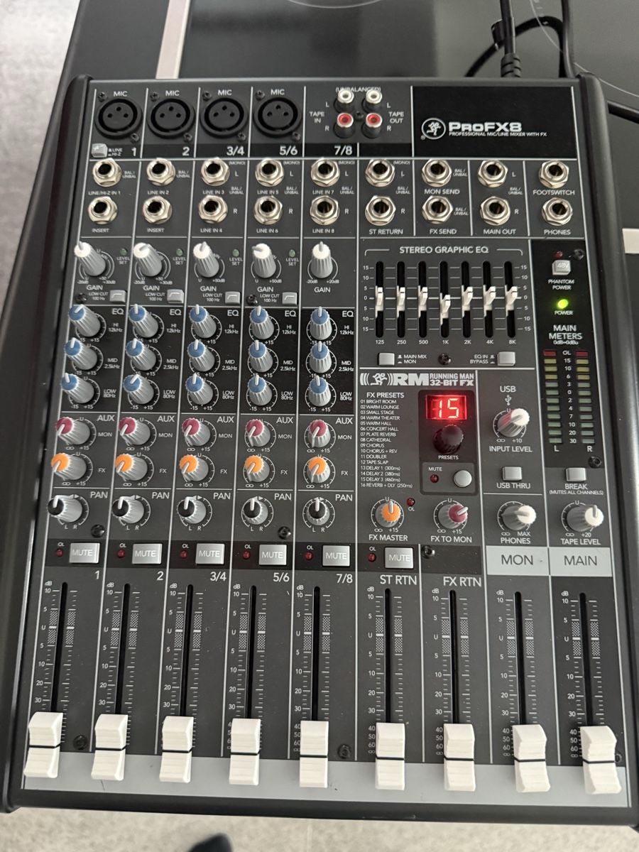 Mackie Console di mixaggio: Mackie ProFX8 Mischpult – Usato da Nebikon venduto da Electrovoice10 2